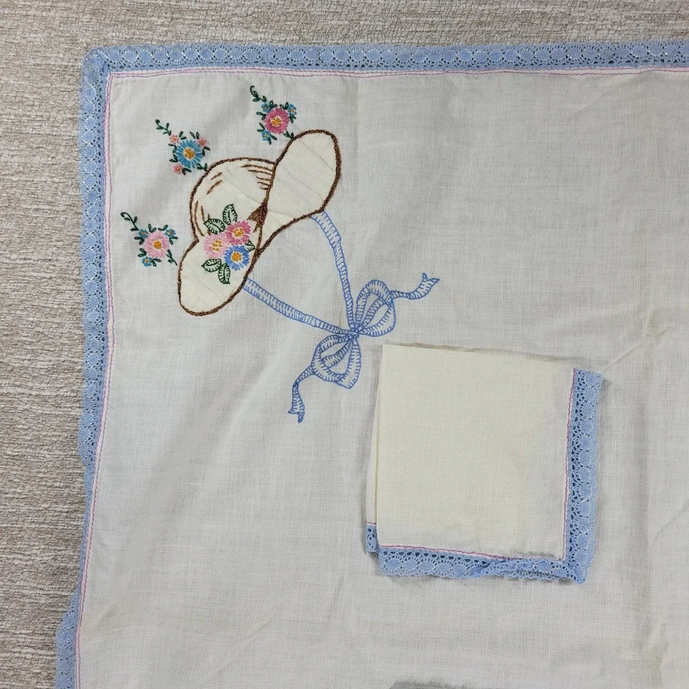 Vintage Embroidered Linen Tablecloth 4 Napkins Floral Hat Blue Lace Handmade Set